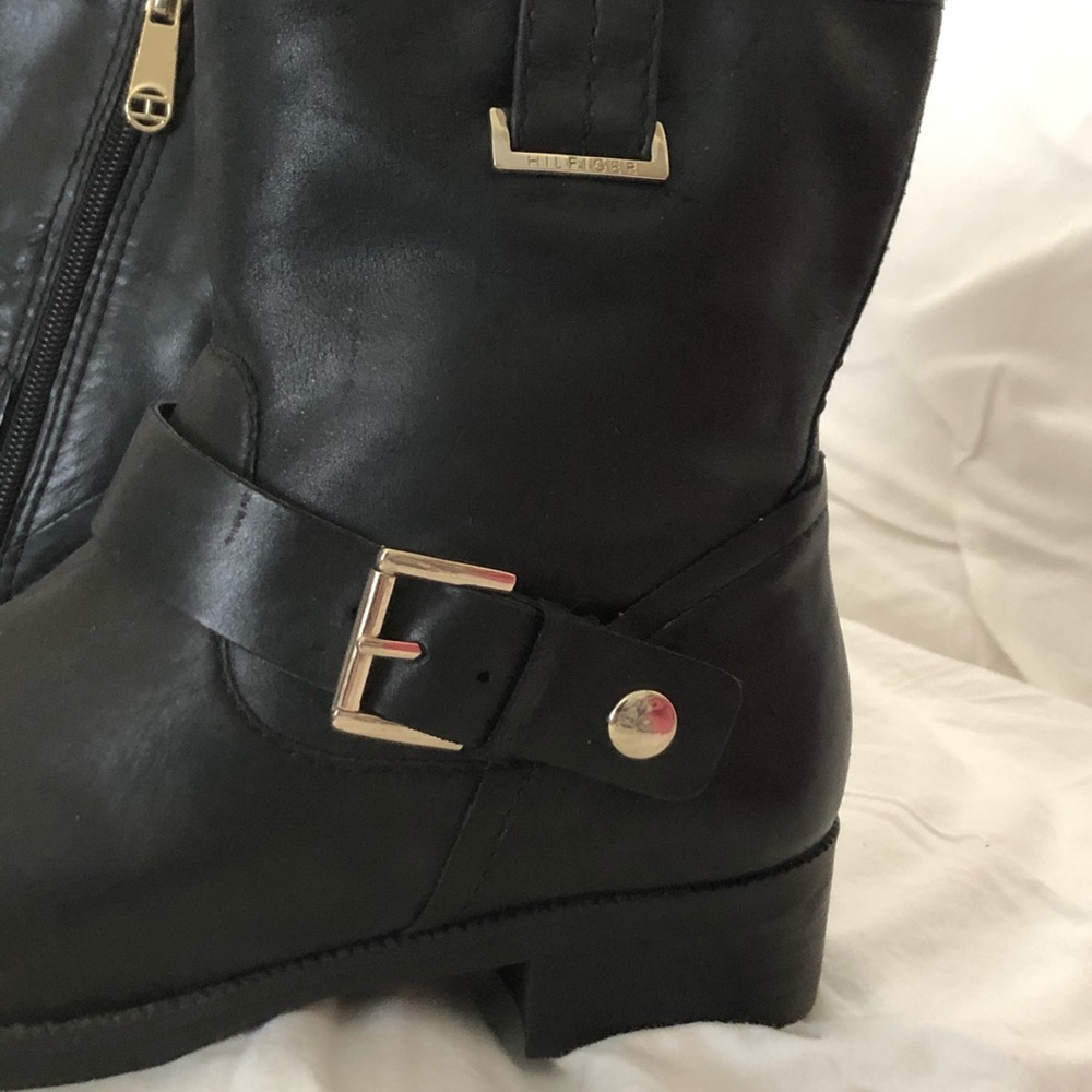 🌺❤️Host Pick🌺❤️ Tommy Hilfiger Women’s Boots - Picture 6 of 6